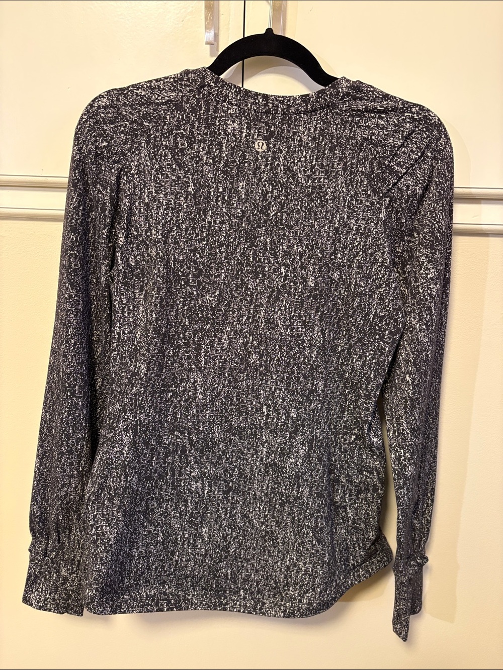 lululemon athletica Heathered Black & White Long Sleeve Crew With Zipper Pocket